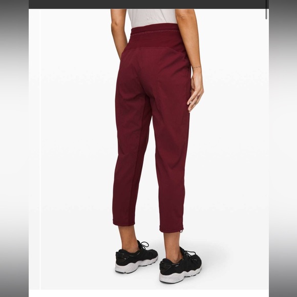 Lululemon Dance Studio Cropped pants *25" inseam Deep Rouge Red women’s size 2 - Picture 1 of 9